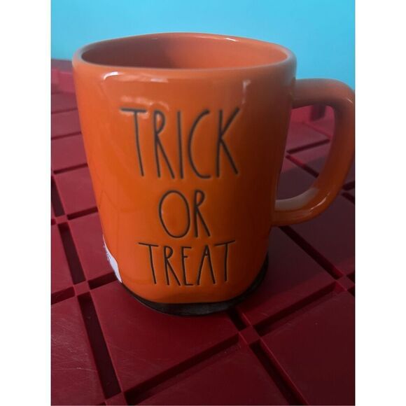 Rae Dunn Trick Or Treat Mug - Picture 1 of 1